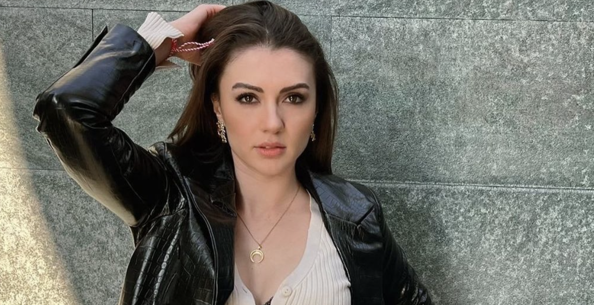 Burcu Özberk Kimdir Nereli Kaç Yaşında Boyu Dizileri Tozlu Mikrofon 7632